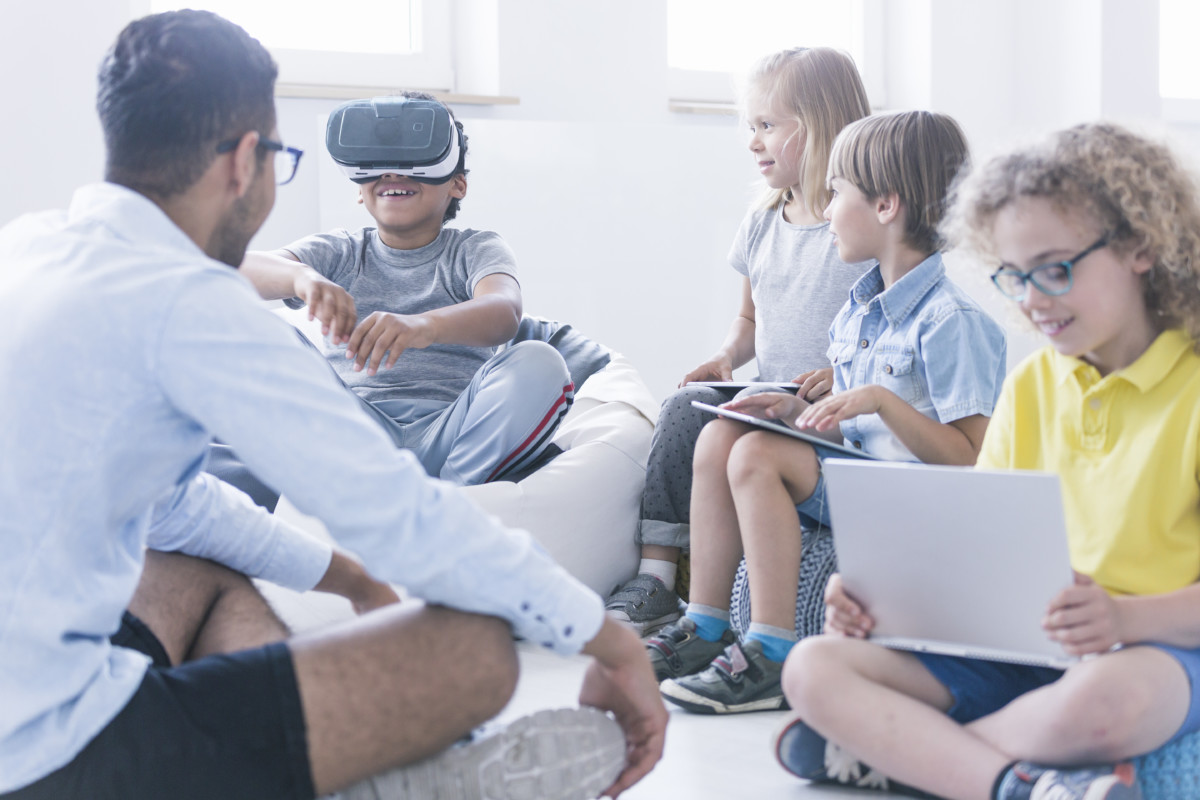 4 Reasons Why Schools Should be AR and VR Savvy | MARKET|AR by Marketing X-Rays